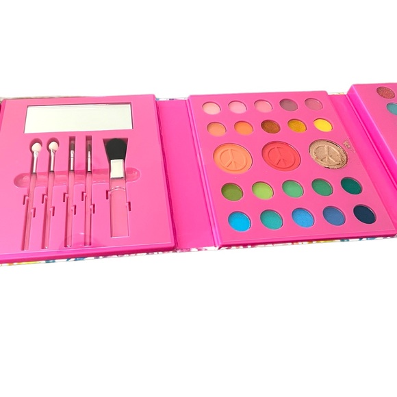 Claires make-up Kit - Picture 4 of 10